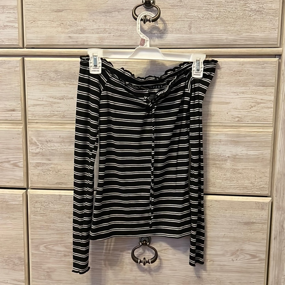 Aeropostale off the shoulders long sleeve
